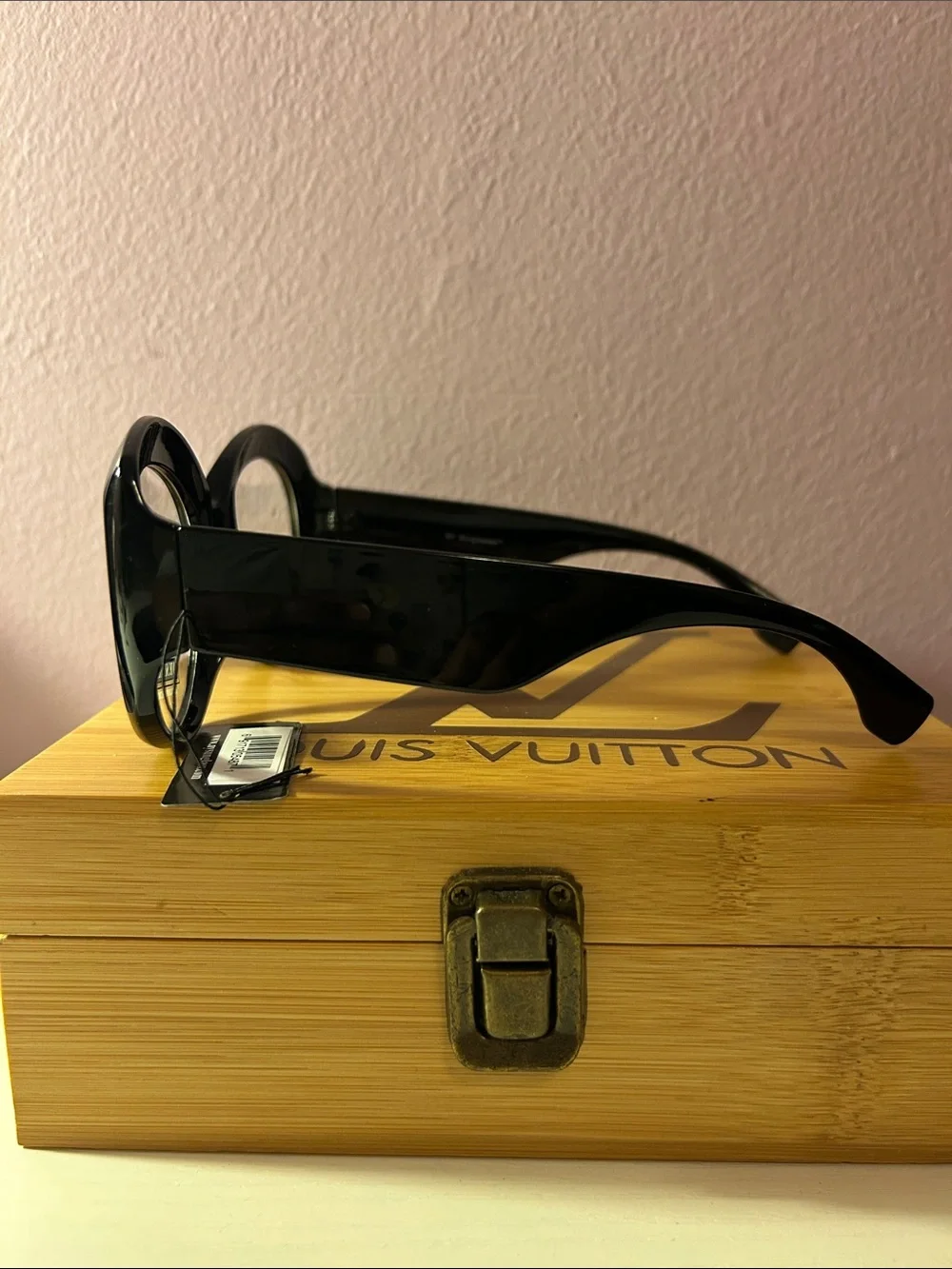 Glossy Black Round-Edge Sunglasses